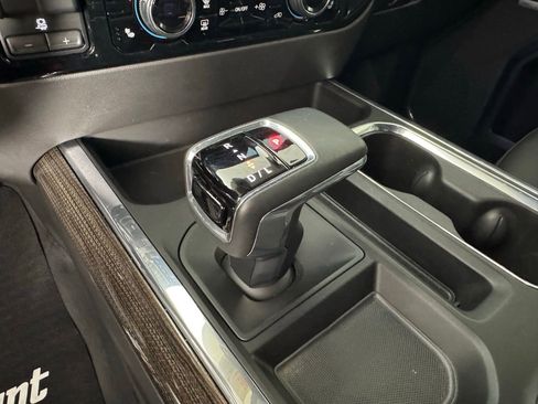 Used 2025 Chevrolet Silverado 1500 LT Trail Boss w/ Convenience Package II AWD/4WD image 23