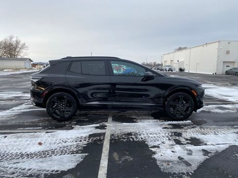 Used 2025 Chevrolet Equinox EV RS image 8