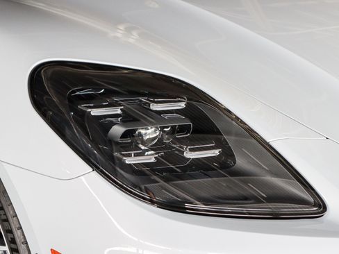 Used 2025 Porsche Panamera 4 AWD/4WD image 27