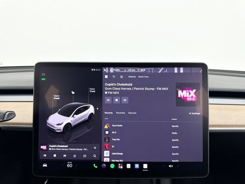 Used 2023 Tesla Model Y AWD image 5