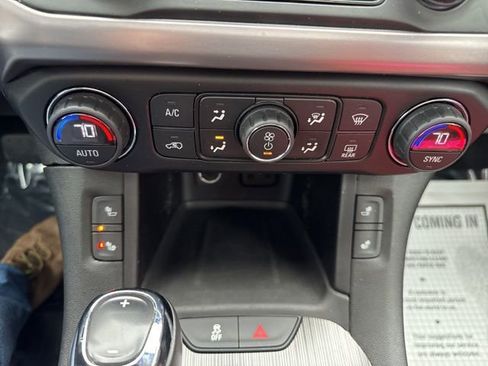 Used 2019 GMC Acadia SLT image 17