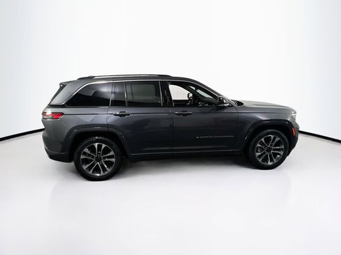 Used 2022 Jeep Grand Cherokee Overland w/ Adv Protech Group III image 4