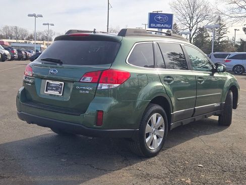Used 2011 Subaru Outback 3.6R Limited w/ PWR Moonroof Pkg image 10