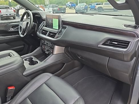Used 2023 Chevrolet Suburban LT image 33