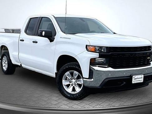 Used 2021 Chevrolet Silverado 1500 W/T w/ WT Value Package image 3