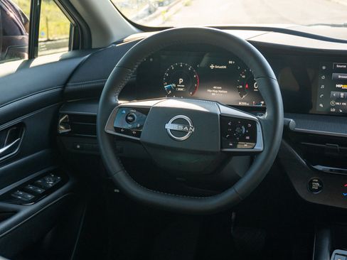 Used 2025 Nissan Murano SV AWD/4WD image 22