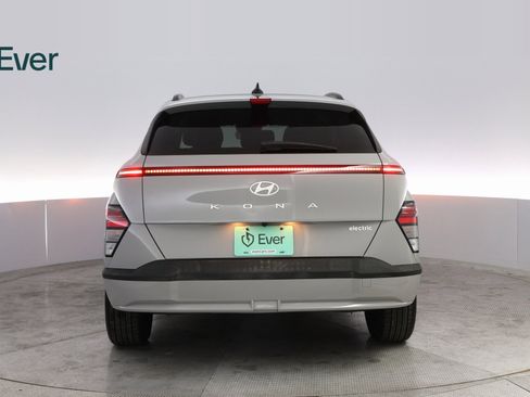 Used 2024 Hyundai Kona SEL image 13
