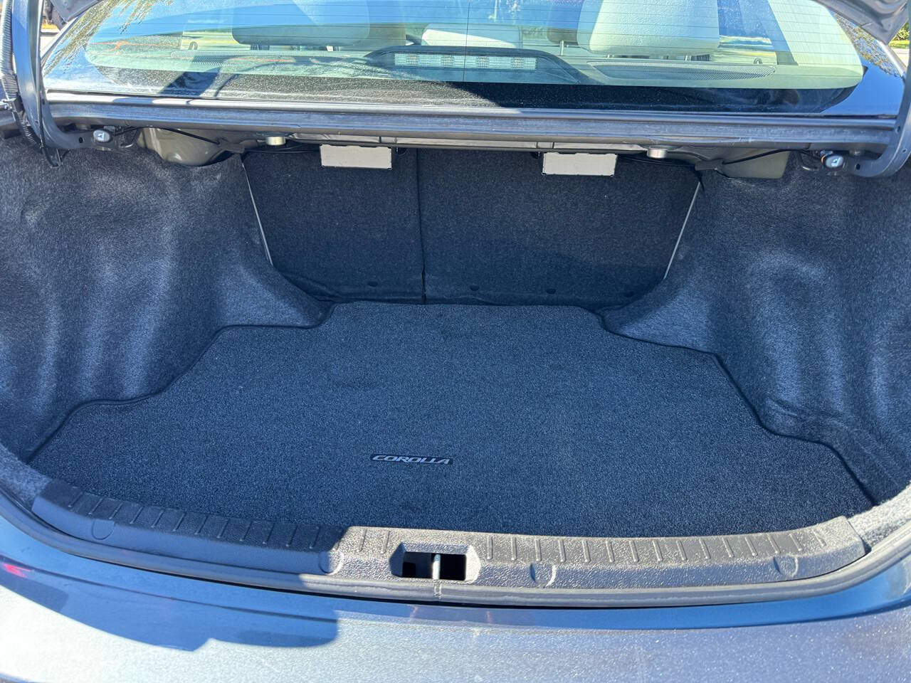 Used 2011 Toyota Corolla LE FWD image 17