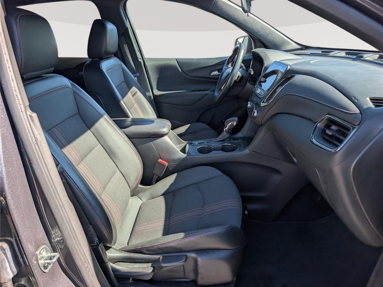 Used 2023 Chevrolet Equinox RS AWD/4WD image 12