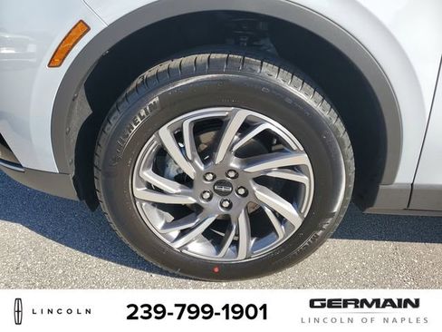 New 2026 Lincoln Corsair Premiere image 12