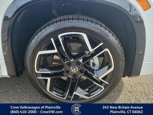 Certified 2026 Volkswagen Tiguan SEL R-Line AWD/4WD image 20