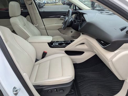 Used 2021 Buick Envision Essence w/ Technology Package I image 18