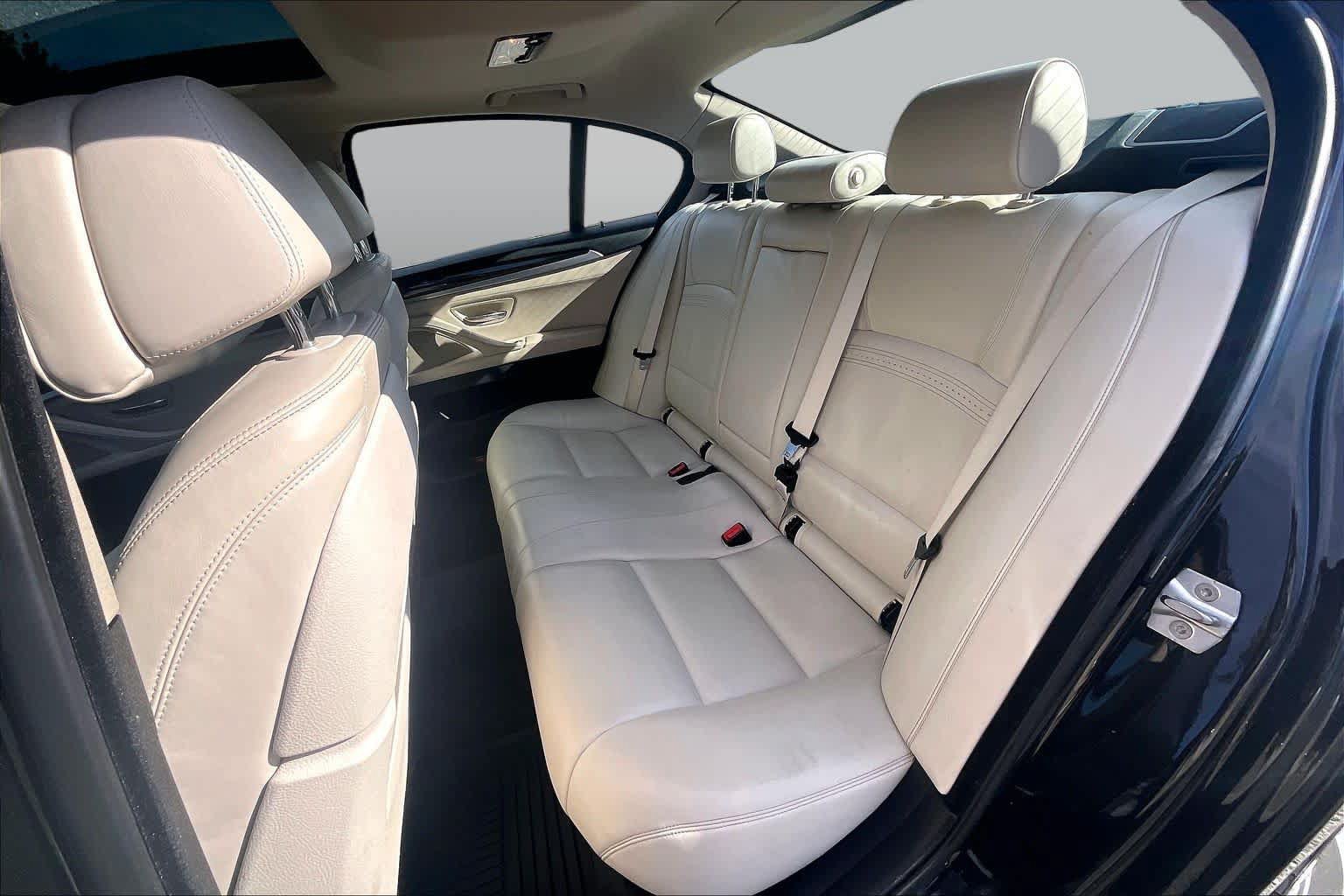 Used 2015 BMW 535d xDrive AWD/4WD image 21
