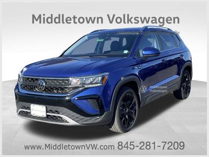 Certified 2023 Volkswagen Taos SE w/ Black Wheel Package
