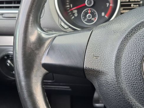 Used 2013 Volkswagen Golf 4-Door FWD image 15