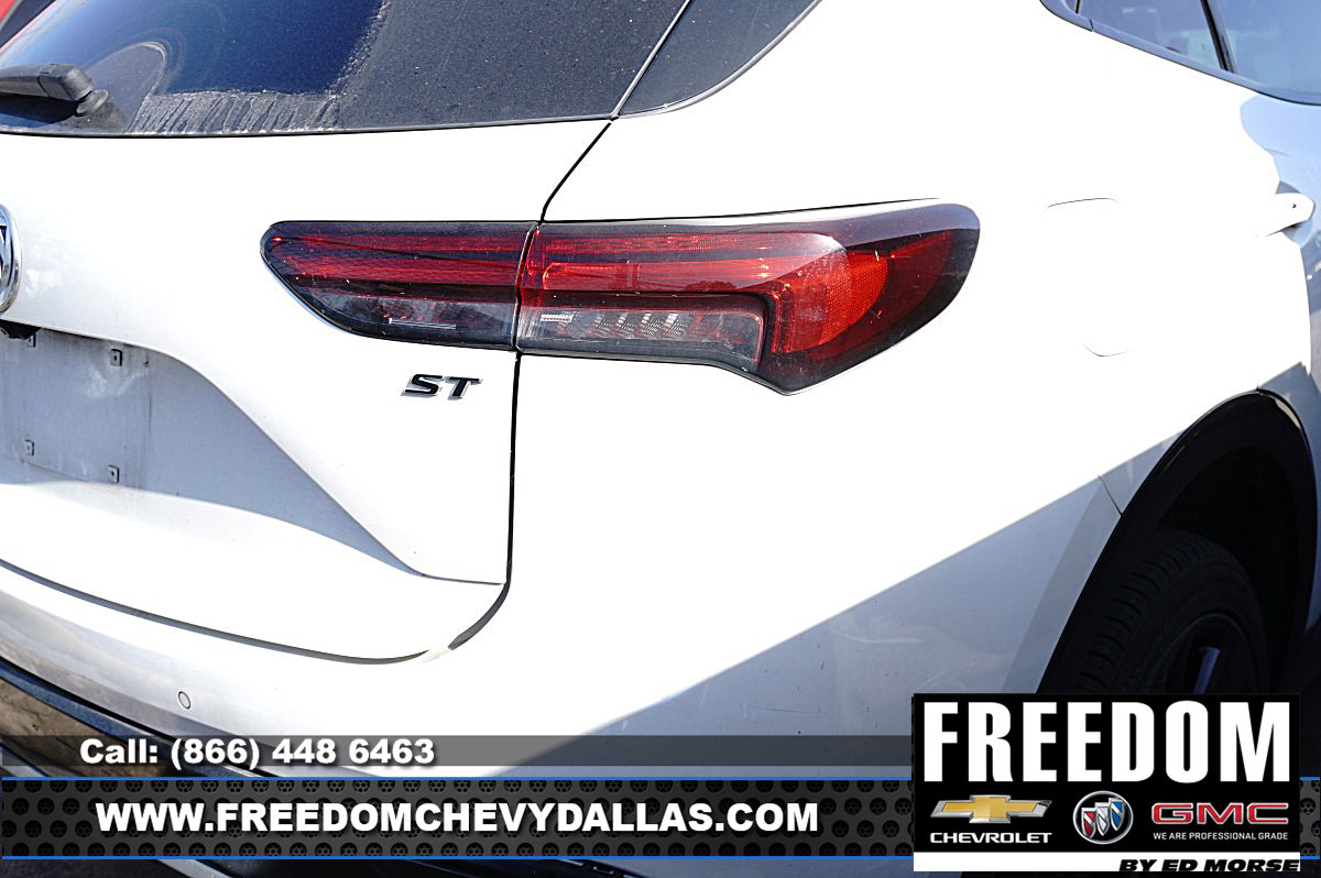 Used 2023 Buick Envision Preferred FWD image 7