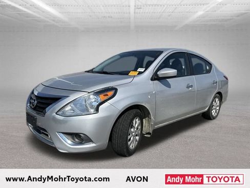 Used 2017 Nissan Versa SV w/ SV Special Edition Package FWD image 4