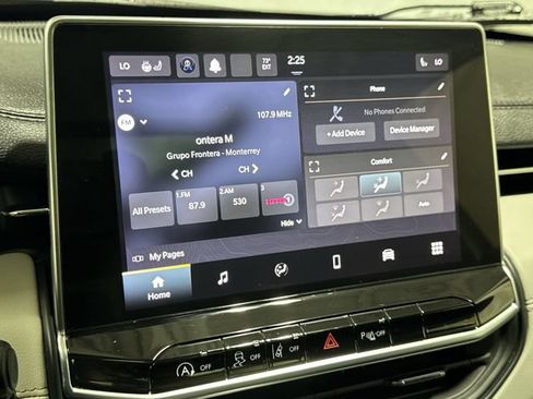 Used 2023 Jeep Compass Limited w/ Sun and Sound Group AWD/4WD image 18