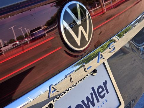 New 2026 Volkswagen Atlas SEL image 7