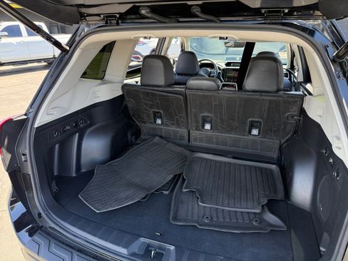 Used 2022 Subaru Forester Limited w/ Popular Package #3 image 21