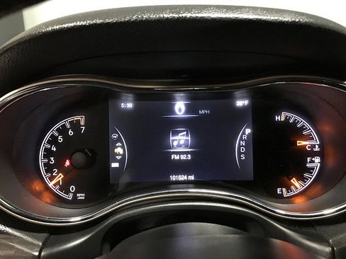 Used 2015 Jeep Grand Cherokee Limited image 22