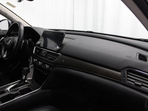 Used 2018 Honda Accord Touring image 26