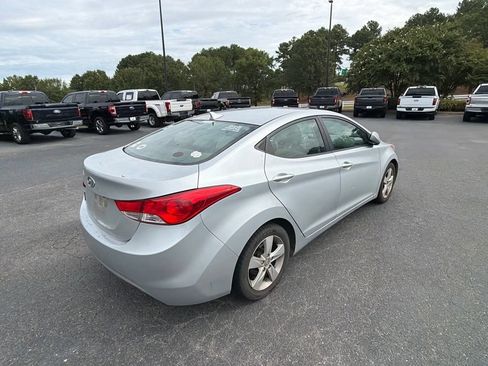 Used 2013 Hyundai Elantra GLS FWD image 14