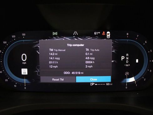 Certified 2023 Volvo XC60 B5 Ultimate w/ Climate Package image 25