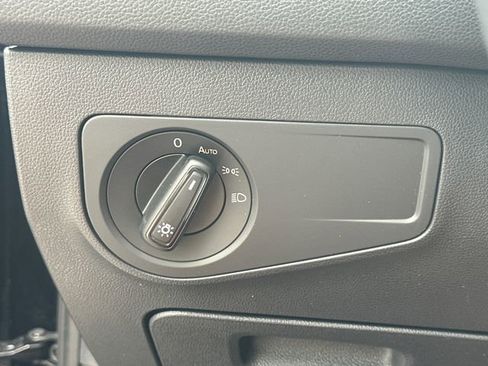 Certified 2024 Volkswagen Tiguan S FWD image 34