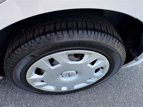 Used 2008 Scion xB FWD image 27