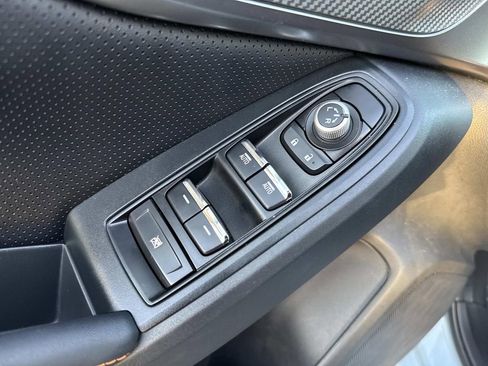 Used 2023 Subaru Crosstrek 2.5i Limited w/ Moonroof Package image 23