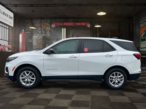 Certified 2024 Chevrolet Equinox LS w/ LS Convenience Package AWD/4WD image 5