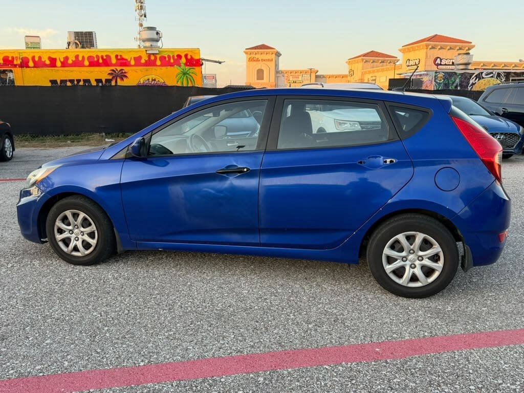 Used 2012 Hyundai Accent GS FWD image 14