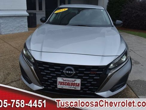Used 2024 Nissan Altima 2.5 SR FWD image 4