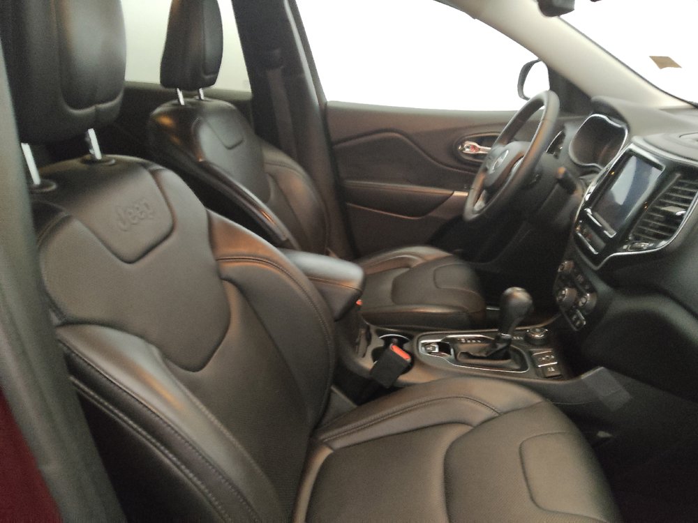 Used 2019 Jeep Cherokee Limited AWD/4WD image 21