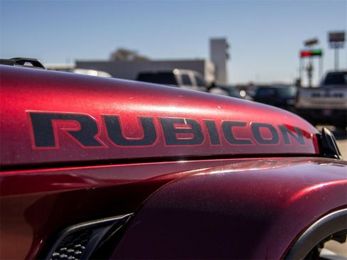 Used 2021 Jeep Gladiator Rubicon image 13