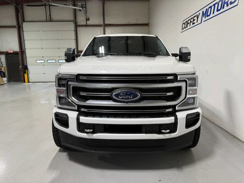 Used 2021 Ford F250 Platinum w/ FX4 Off-Road Package AWD/4WD image 9