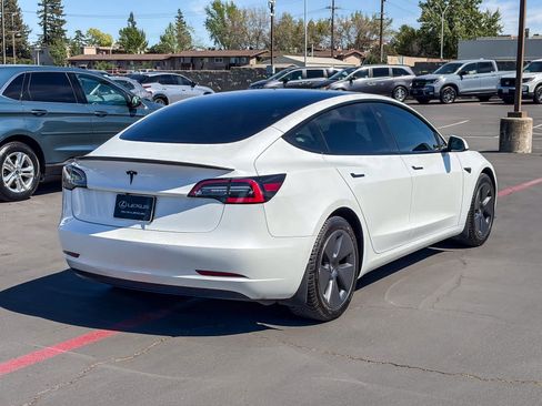 Used 2022 Tesla Model 3 image 4