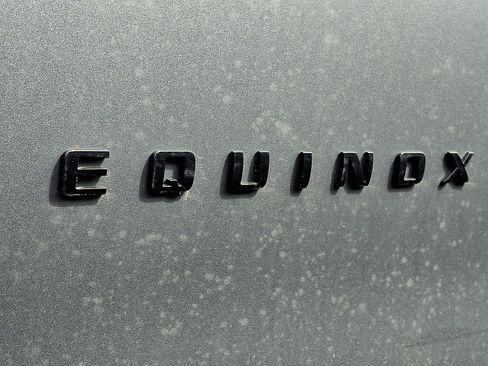 Used 2023 Chevrolet Equinox RS image 9