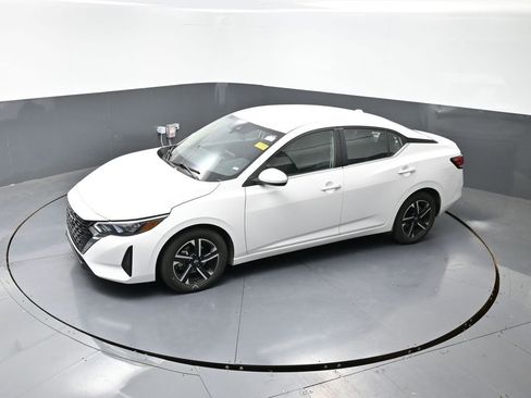 Used 2024 Nissan Sentra SV image 18