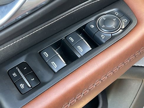 Used 2024 GMC Yukon XL Denali Ultimate image 24