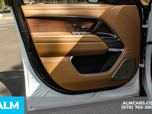 Used 2024 Land Rover Range Rover Long Wheelbase Autobiography image 42