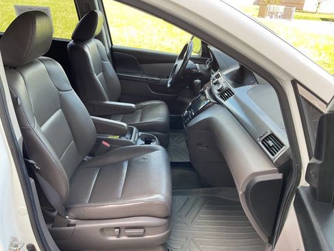 Used 2014 Honda Odyssey Touring Elite image 46