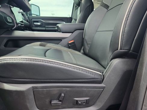 New 2026 RAM 3500 Laramie AWD/4WD image 11