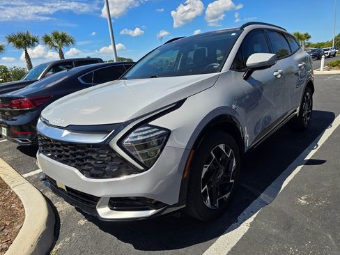 Certified 2023 Kia Sportage SX AWD/4WD image 4