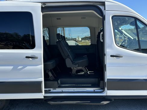 Used 2021 Ford Transit 350 XLT image 17