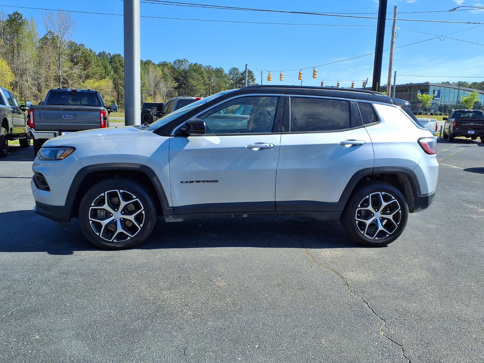 Used 2024 Jeep Compass Limited AWD/4WD image 21