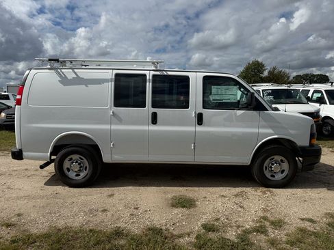 New 2025 Chevrolet Express 2500 w/ Driver Convenience Package image 10