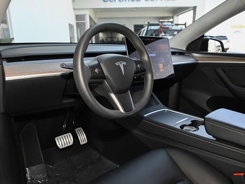 Used 2024 Tesla Model Y Performance AWD/4WD image 15