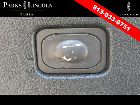 Used 2020 Ford Edge Titanium w/ Equipment Group 301A image 9